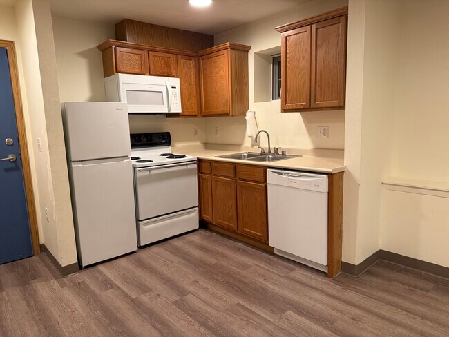 Cocina - 620 Lincoln St