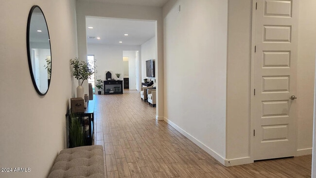 Building Photo - 2874 E Magdalena Dr