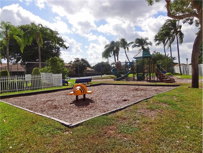 Building Photo - 6448 Country Fair Cir