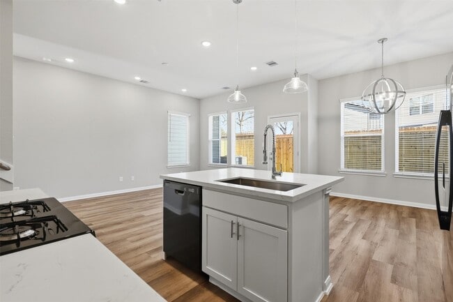 Building Photo - 9914 Clark Cyn Ln