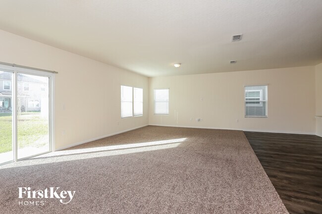 Foto del edificio - 8315 Cape Fox Dr