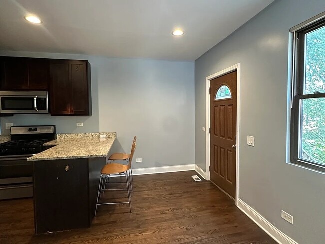 Photo - 1722 W Hastings St (Chicago, IL) Apartment