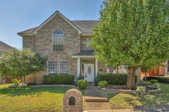 Building Photo - 1404 Sassafras Dr