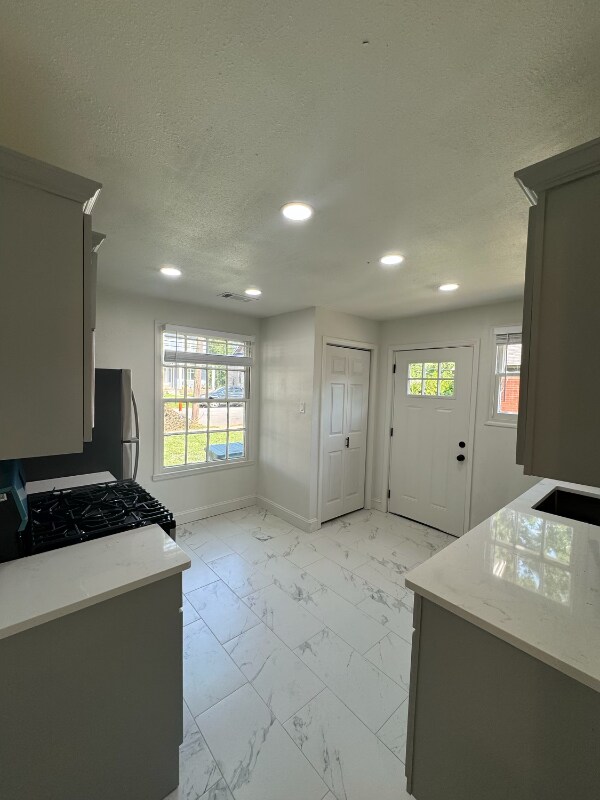 Foto del edificio - 2320 S Louisiana St