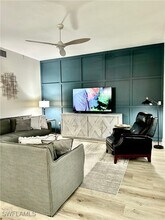 Building Photo - 410 Bayfront Pl