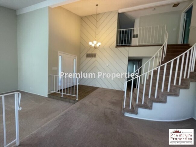 Foto del edificio - 3006 Stinson Cir