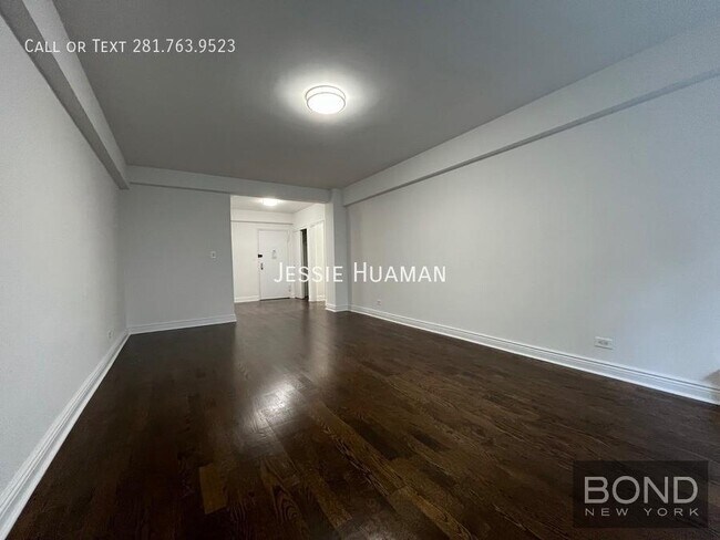 Foto del edificio - 219 E 69th St