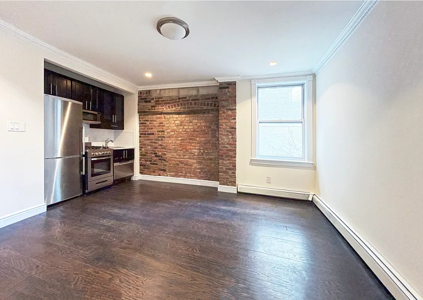 Building Photo - 3 bedroom in nyc NY 10011