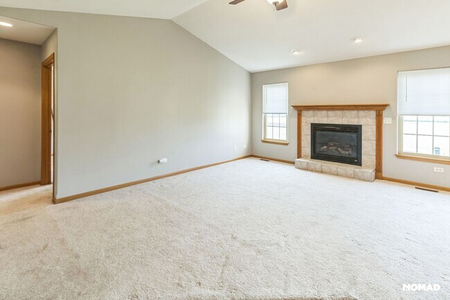 Building Photo - Charming 2BR House in Momence