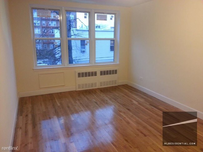 Foto del edificio - 720 E 32nd St