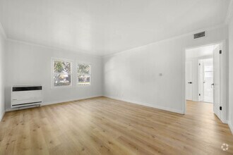 Building Photo - 8746 Belford Ave