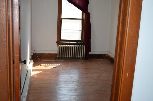 Foto del edificio - 185 W Spotswood Ave