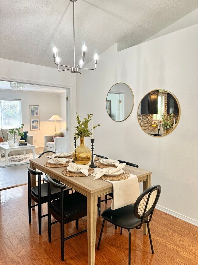 Foto del edificio - 7980 Ryegate Ct