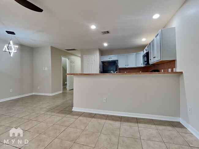 Foto del edificio - 6128 Sidney St