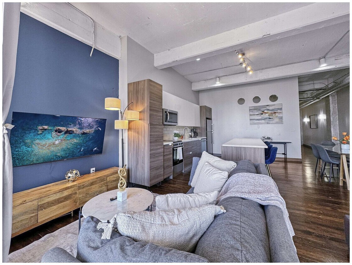 Foto principal - 555 Evergreen St