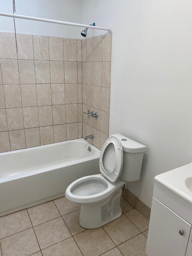 Foto del edificio - 6012 N Lambert St