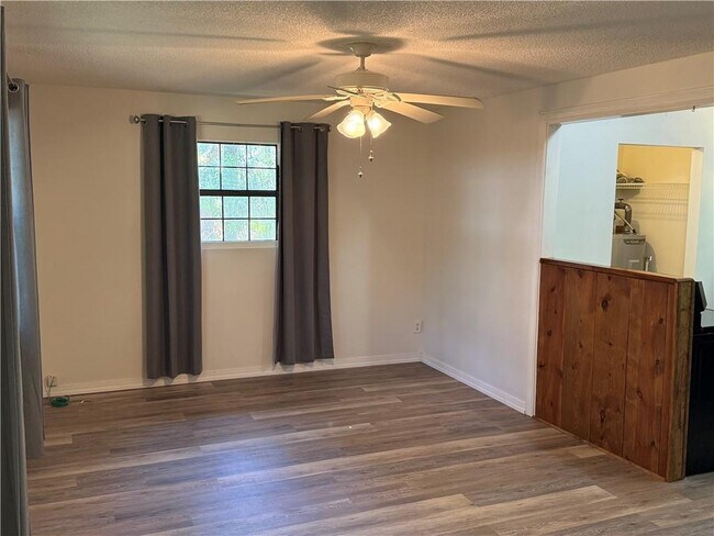 Foto del edificio - 115 Mamalou Ln