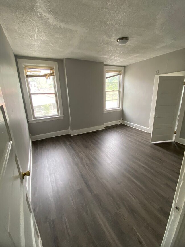 2340 LaPlace Street Unit 2, Pittsburgh, PA 15219 Room for Rent in