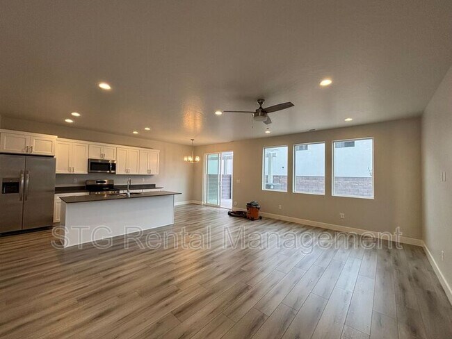 Building Photo - 1085 S 4380 W