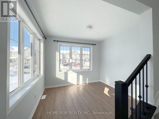 Building Photo - 559 Flagstaff Dr