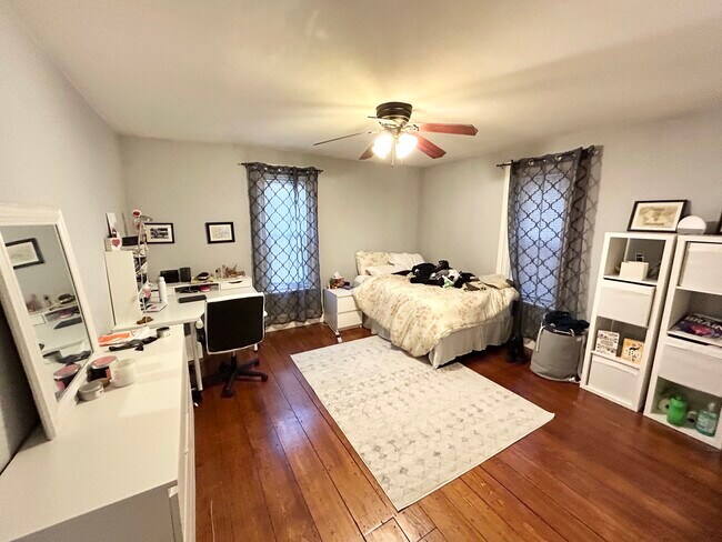 Foto del edificio - 143 Hillside St