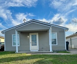 Building Photo - 1715 Gerald Dr