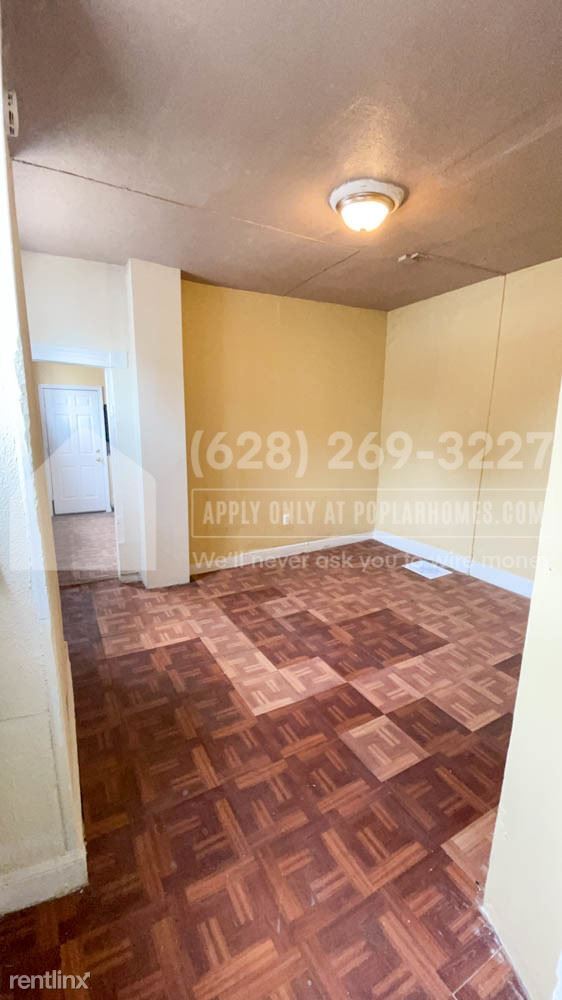 Building Photo - 3 br, 1 bath Townhome - 1815 Clifton Ave -
