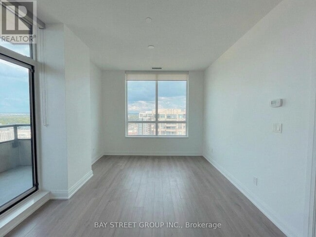 Photo du bâtiment - 15 Water Walk Dr