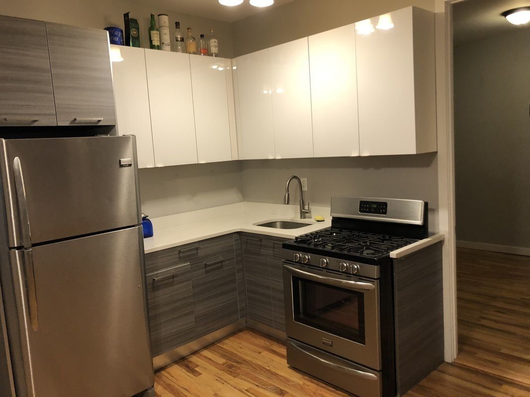Primary Photo - 232 Meserole St
