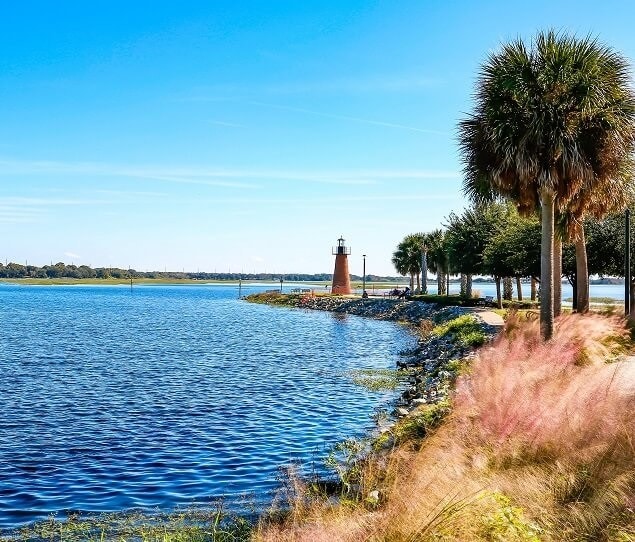 Kissimmee Lakefront Park features walking paths and a fishing pier