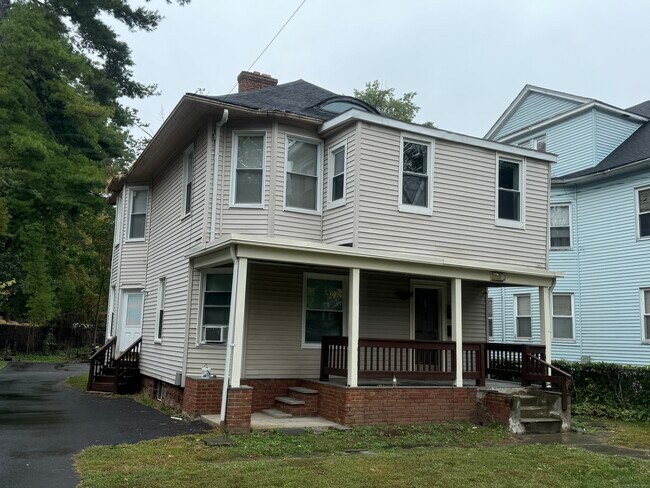 Building Photo - 189 Vine St
