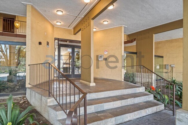 Foto del edificio - 1085 Murrieta Blvd