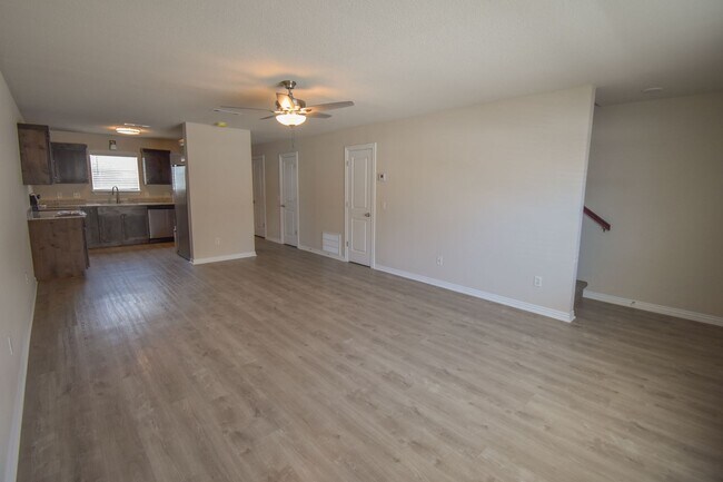 Foto del edificio - Farmington Townhome Available