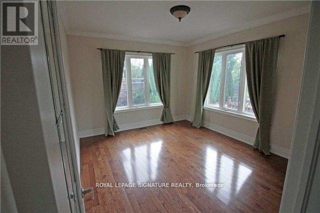 Building Photo - 534 Golfview Ct