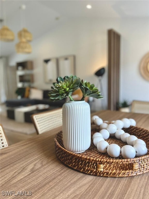 Foto del edificio - 220 18th Ave NW