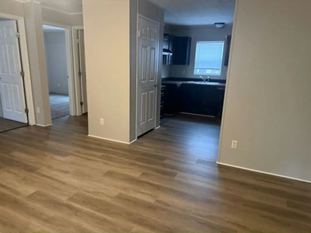 Building Photo - 260 Bunting Ln