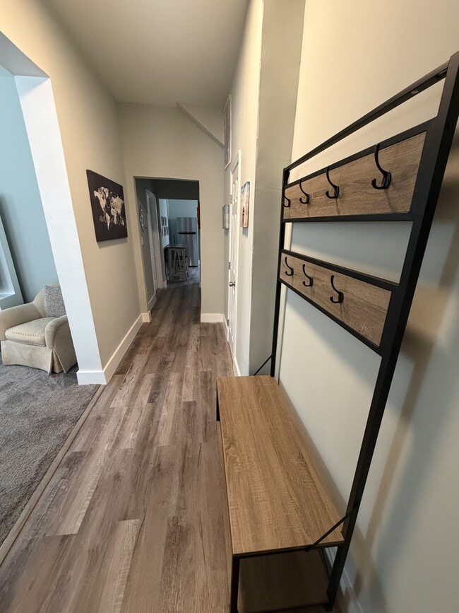 Building Photo - 829 E 27th St