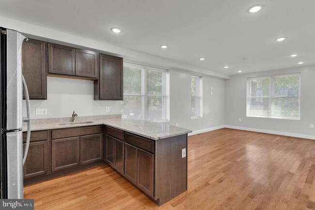 Building Photo - 1618-1620-1620 Constitution Ave NE