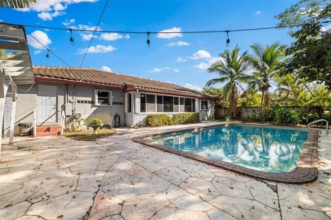 Photo - 516 NE 23rd St House