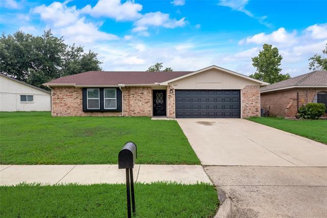 Building Photo - 1607 Roundrock Trail