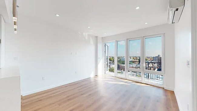 Foto del edificio - 1462 Flatbush Ave
