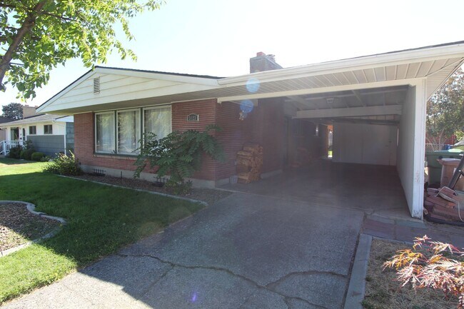 Foto del edificio - 3123 W Bismark Ave
