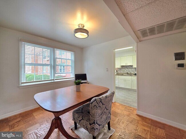 Foto del edificio - 6620 Boulevard View