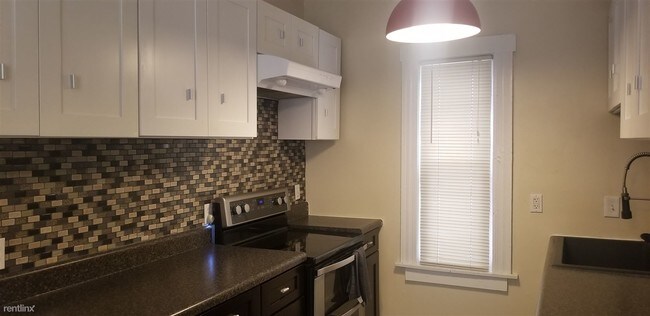 Building Photo - 2 br, 1 bath  - 373 Norton St 3rd