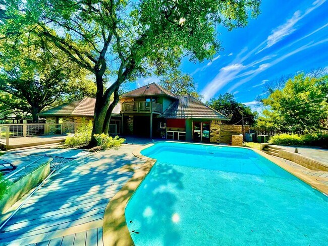 Foto del edificio - 6208 Lost Horizon Dr