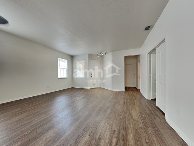 Foto del edificio - 9318 Zincoe Lane