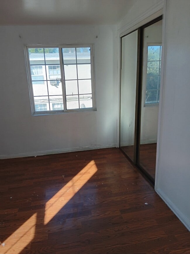 Building Photo - 5035 S Slauson Ave