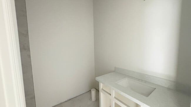 Building Photo - 4310 Escondido Ln