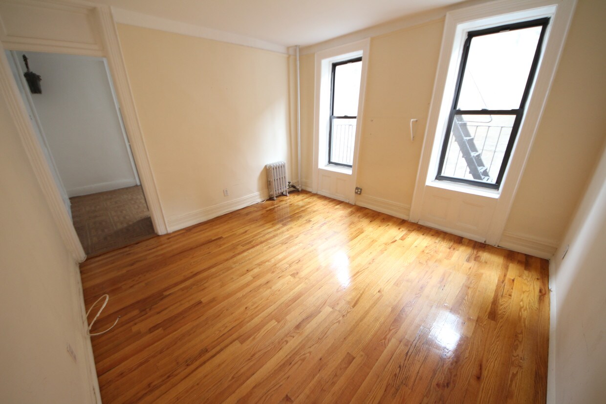 Primary Photo - 37A Bedford St