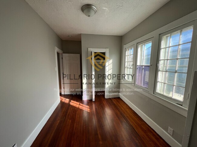 Foto del edificio - 3 Bedroom / 1 Bath near Irvington move-in ...